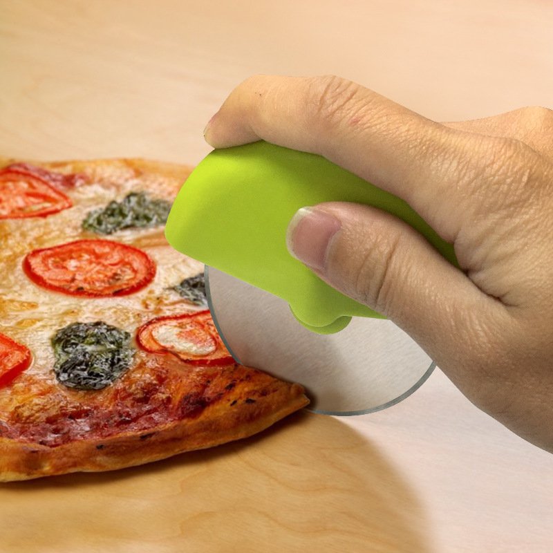 Kitchen Gadgets Pizza Wheel Knife - Image 5