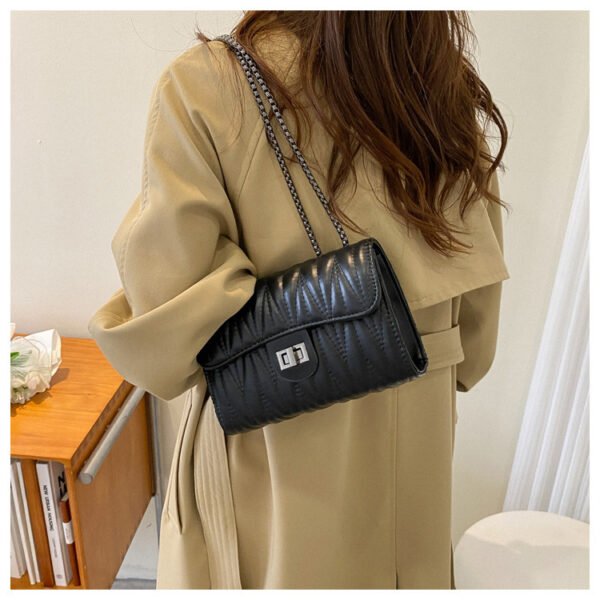 Beautiful Retro Textured Diamond Small Bag Women - Image 5