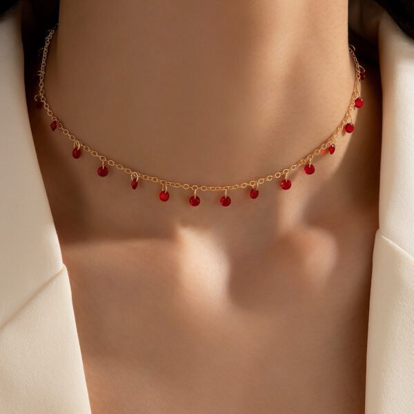 Women's Retro Elegant Irregular Pendants Necklace - Image 2