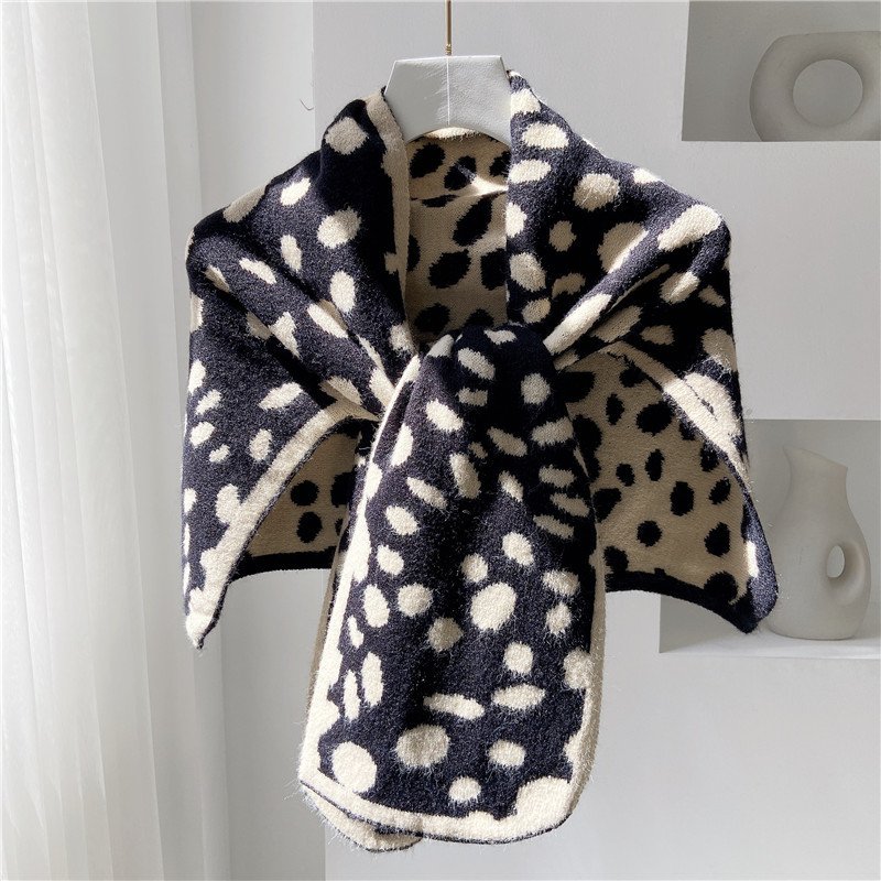 Knotted Shoulders With Contrasting Color Small Shawls - Image 8