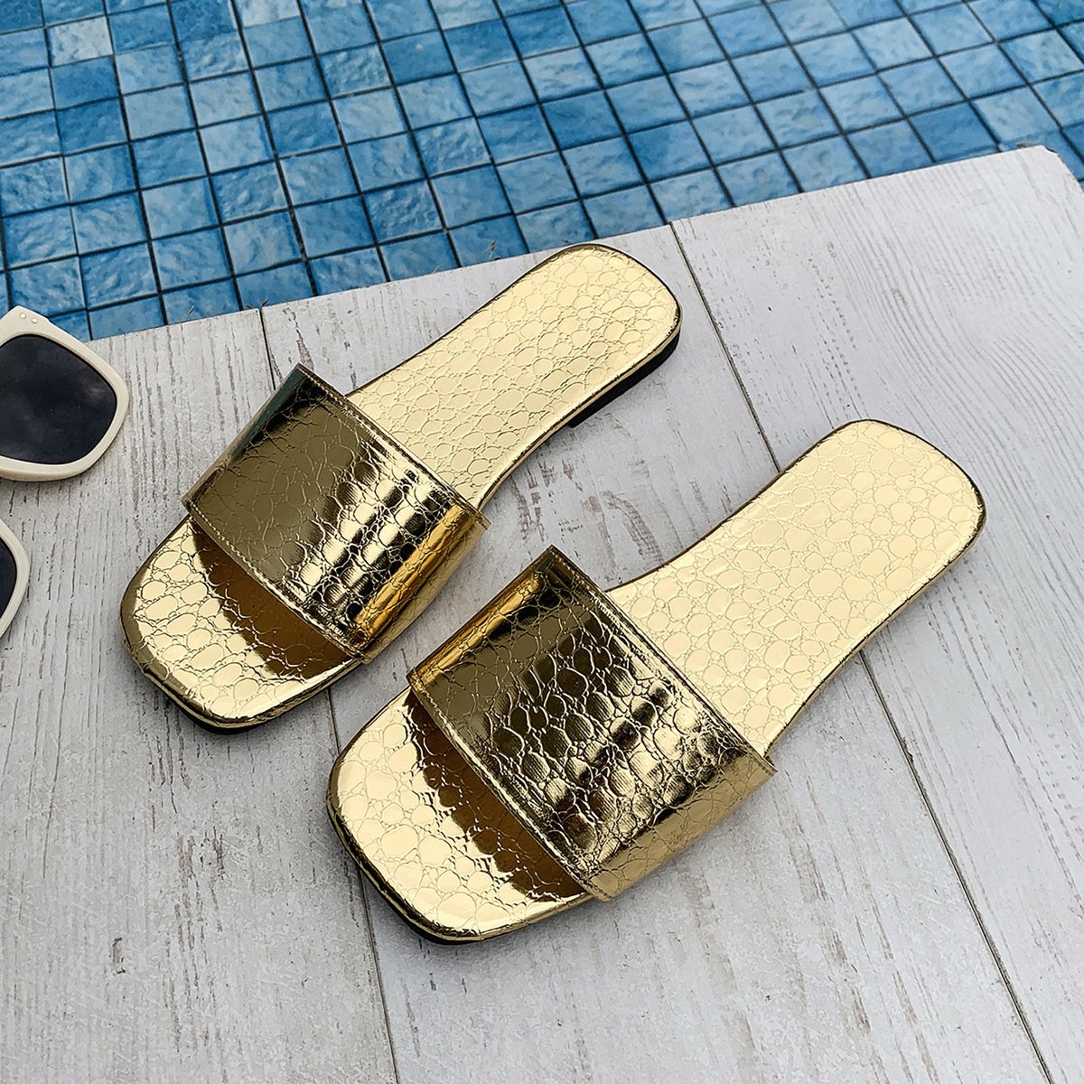 Fashion Crocodile-textured Slides Slippers Summer Square Toe Flat Sandals Summer Seaside Vacation Beach Shoes For Women - Image 8